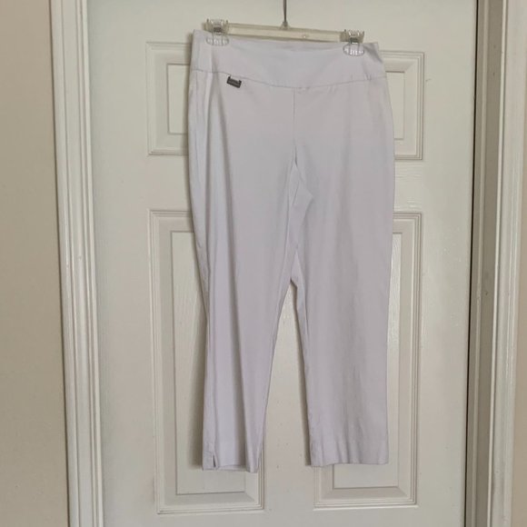 Peck & Peck Pants - Peck&Peck Dressy pants capri. White. Size 4